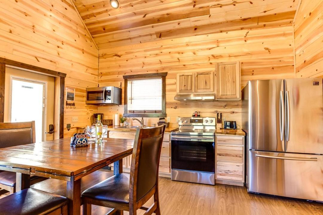 Route 66 Cabin Pigeon Forge Rum bild